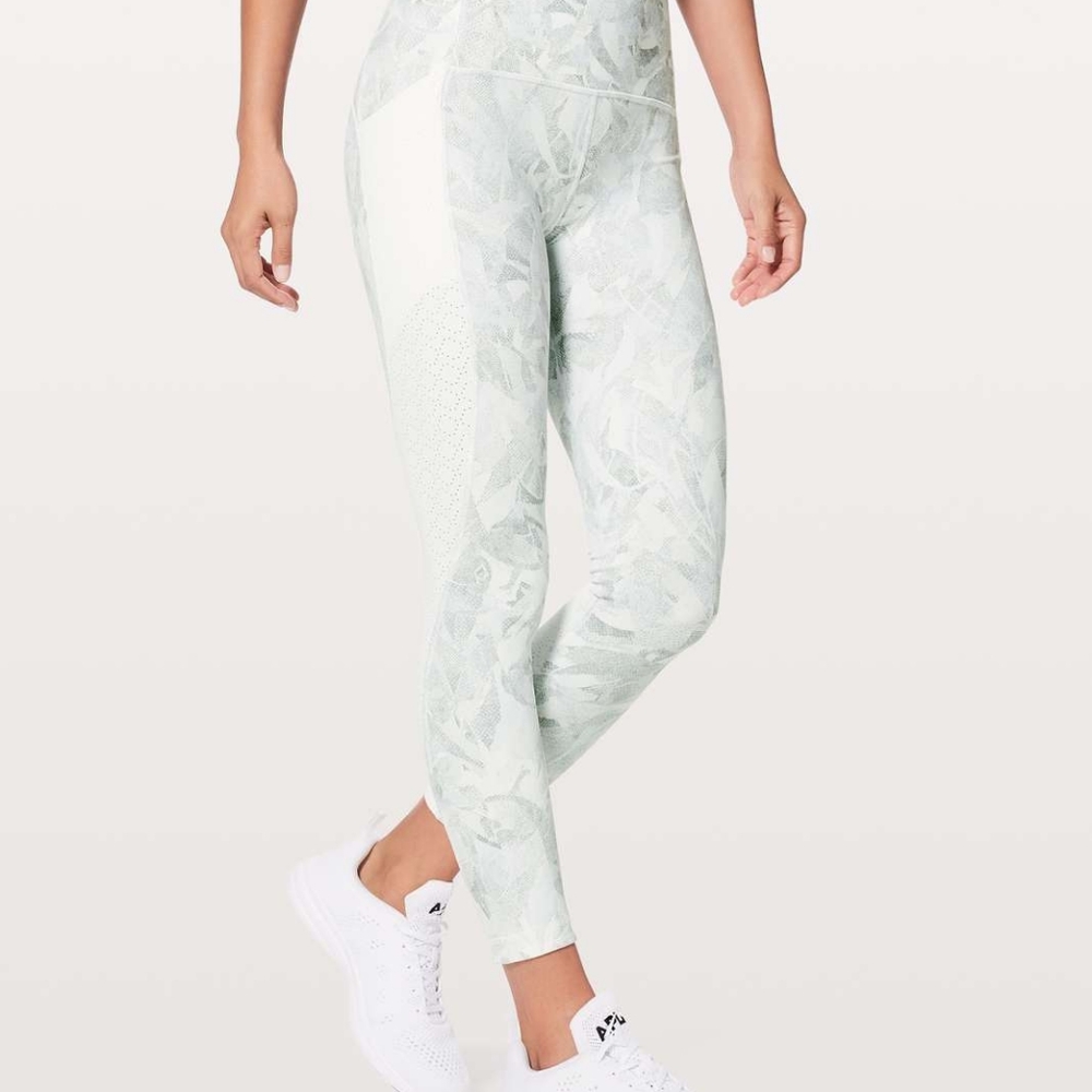 Lululemon Size 4 Breezy Dot Tight *25" Jasmine White Multi / White